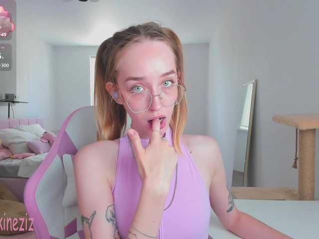 Polikinesis live cam on BongaCams