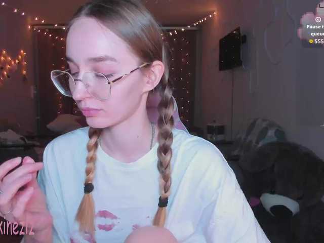 Polikinesis's BongaCams show and profile