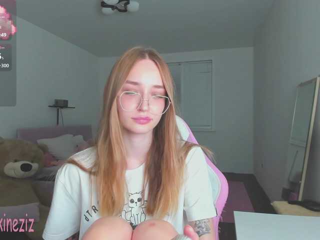 Polikinesis live cam on BongaCams