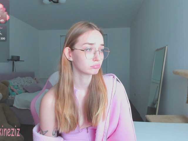 Polikinesis live cam on BongaCams