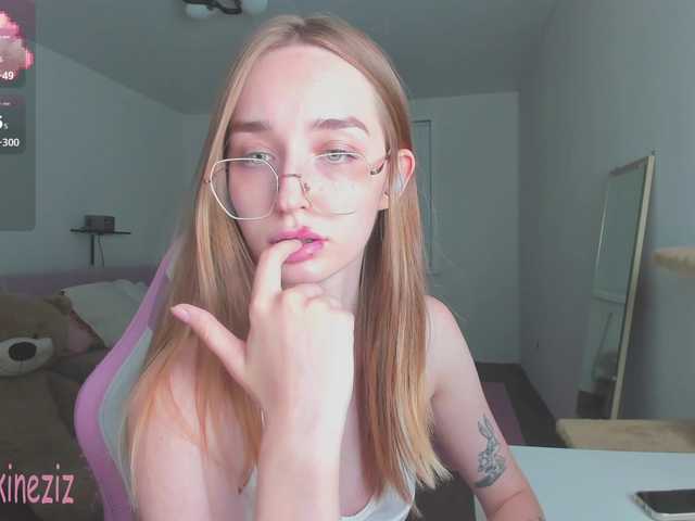 Polikinesis live cam on BongaCams