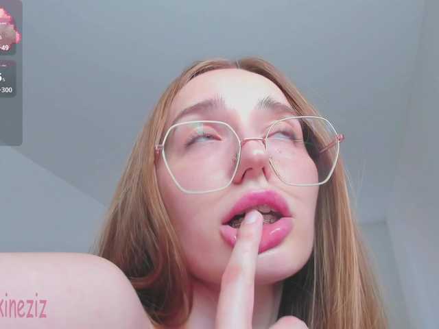 Polikinesis live webcam show