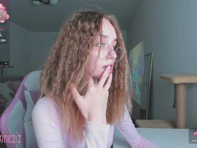 Polikinesis live cam on BongaCams