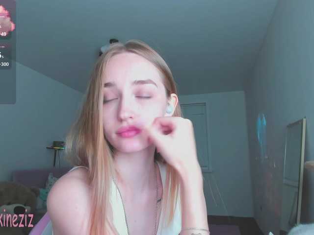 Polikinesis live cam on BongaCams