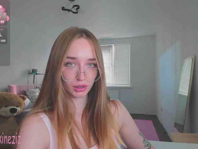 Polikinesis Live Webcam on BongaCams