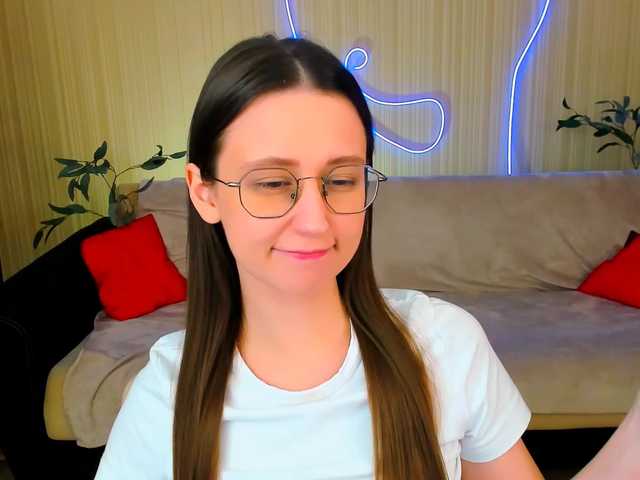 YourLovellyStory webcam