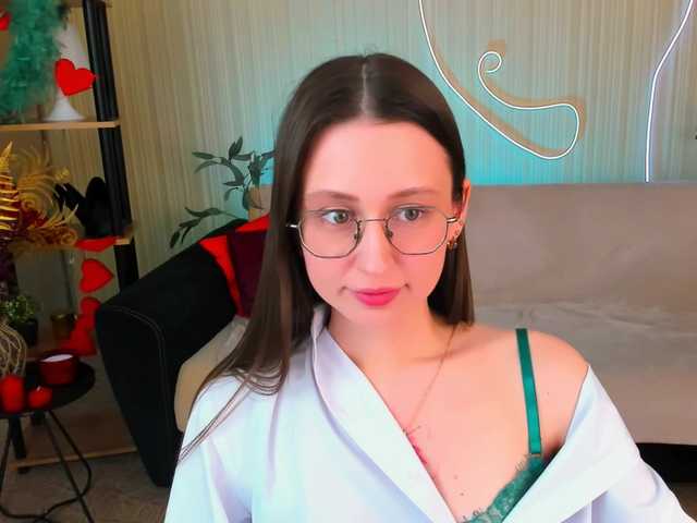 YourLovellyStory webcam