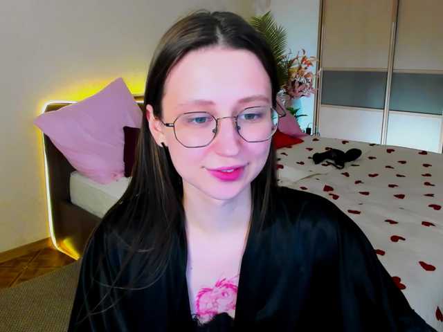 YourLovellyStory webcam