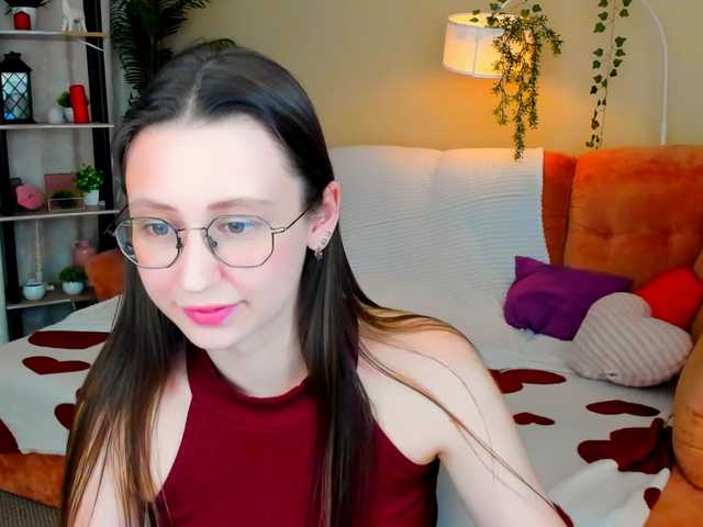 YourLovellyStory webcam