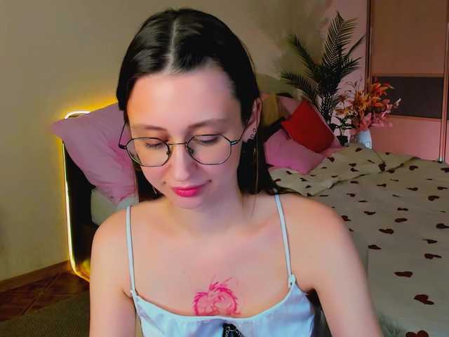 YourLovellyStory webcam