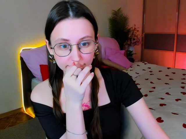 YourLovellyStory webcam