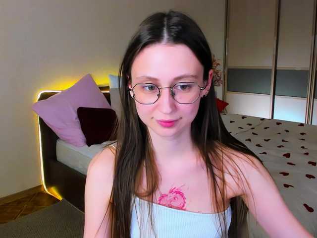 YourLovellyStory webcam