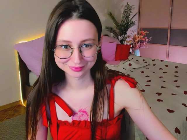 YourLovellyStory webcam