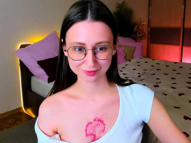 YourLovellyStory webcam
