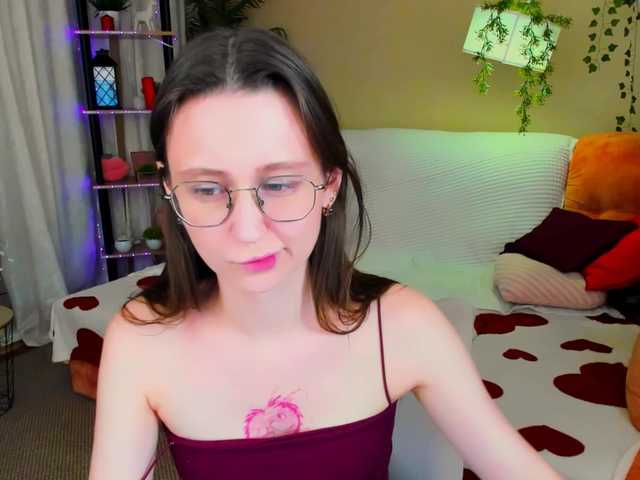 YourLovellyStory webcam