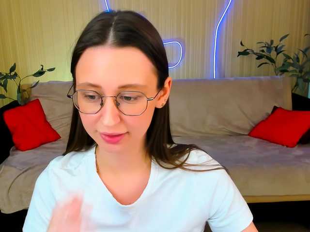 YourLovellyStory webcam