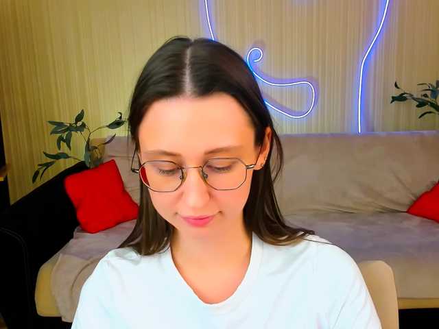 YourLovellyStory live cam on BongaCams