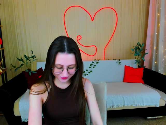 YourLovellyStory webcam