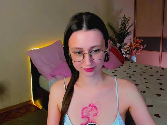 YourLovellyStory webcam