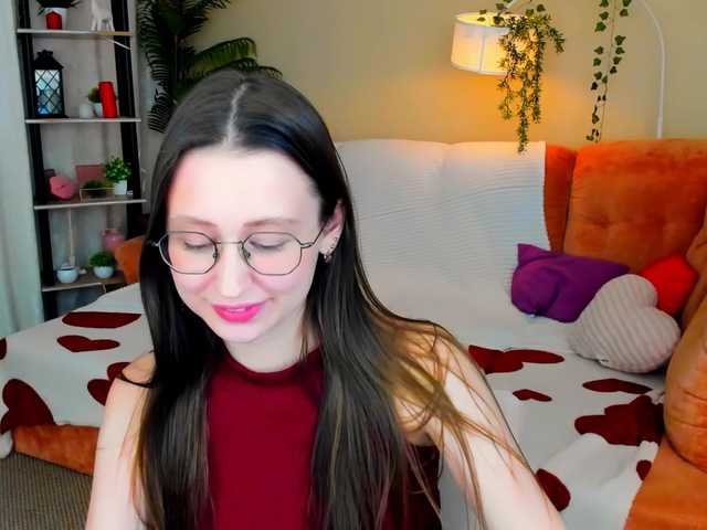 YourLovellyStory webcam