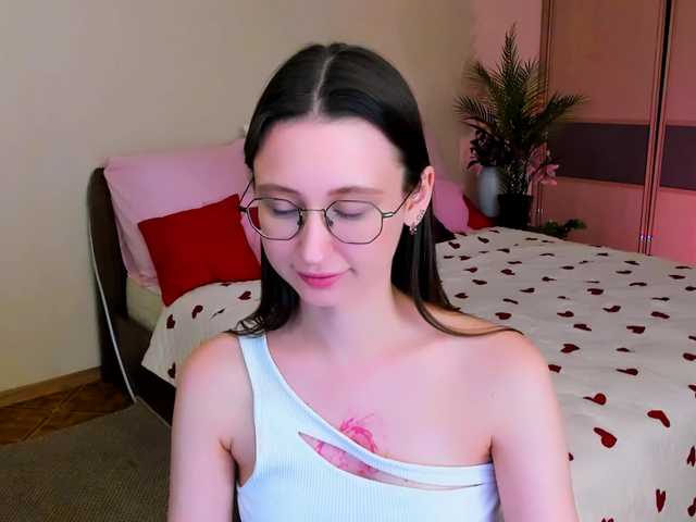 YourLovellyStory webcam