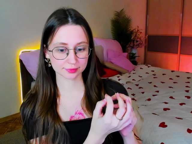 YourLovellyStory webcam