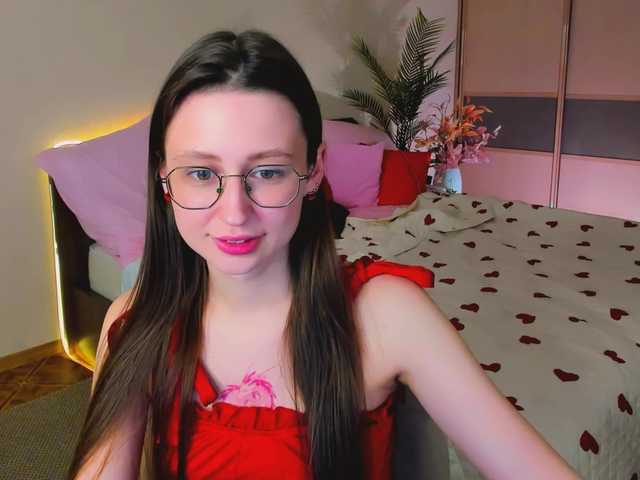 YourLovellyStory webcam