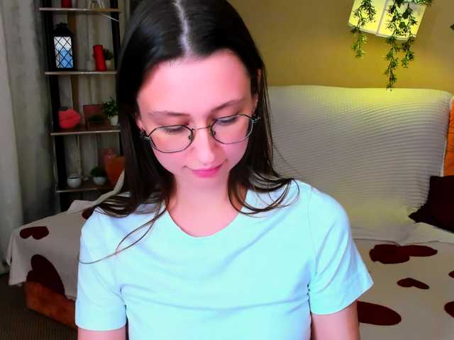 YourLovellyStory webcam