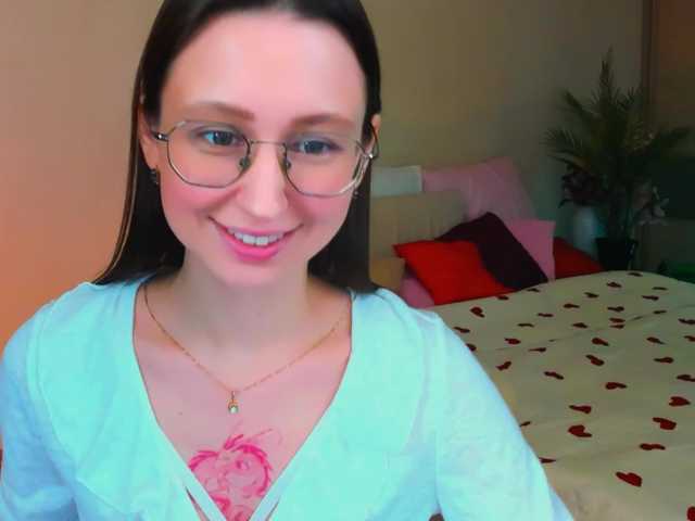 YourLovellyStory live cam on BongaCams