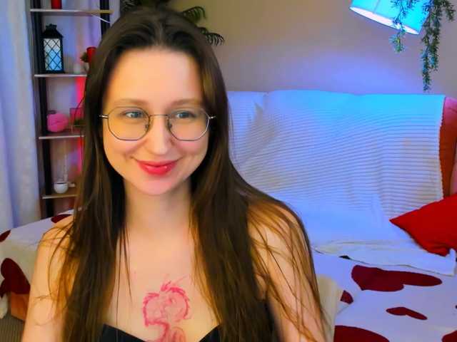 YourLovellyStory webcam