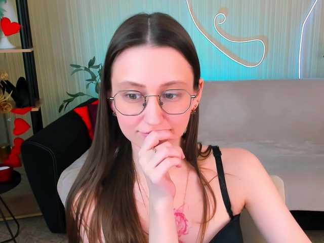 YourLovellyStory webcam