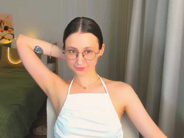 YourLovellyStory live cam on BongaCams