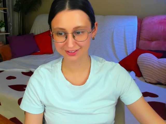 YourLovellyStory webcam