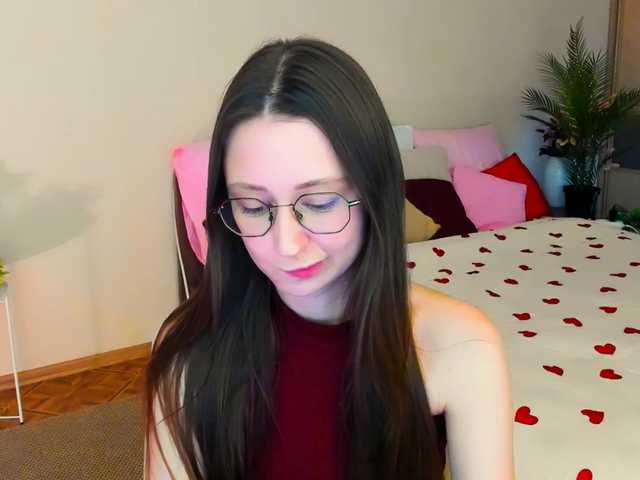 YourLovellyStory webcam