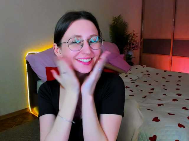 YourLovellyStory webcam