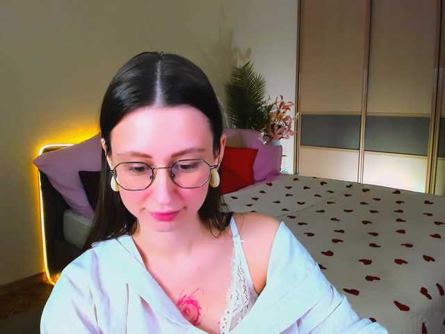 YourLovellyStory webcam