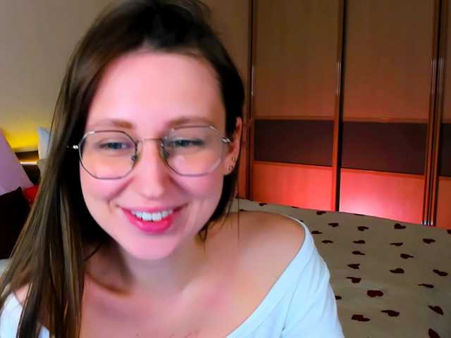 YourLovellyStory webcam