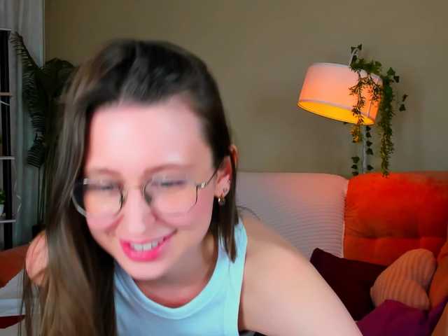 YourLovellyStory webcam