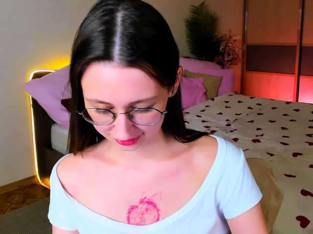 YourLovellyStory webcam