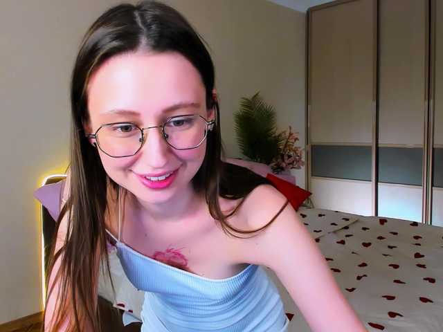 YourLovellyStory webcam