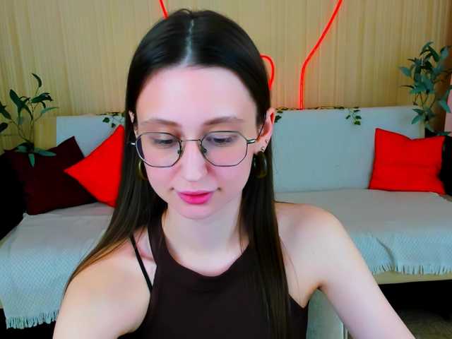 YourLovellyStory webcam