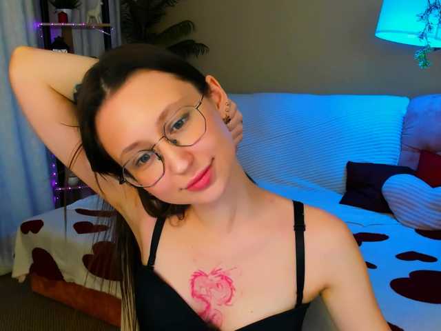 YourLovellyStory webcam