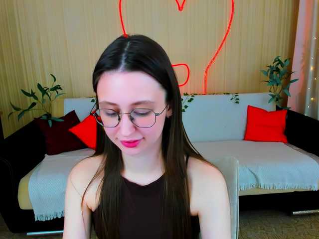YourLovellyStory webcam