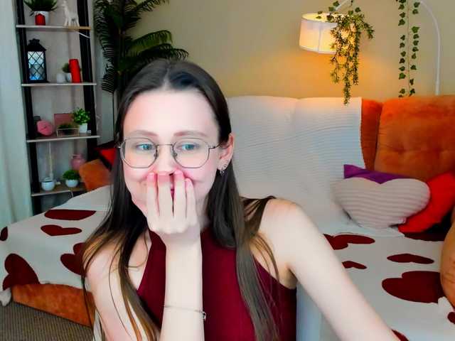 YourLovellyStory webcam