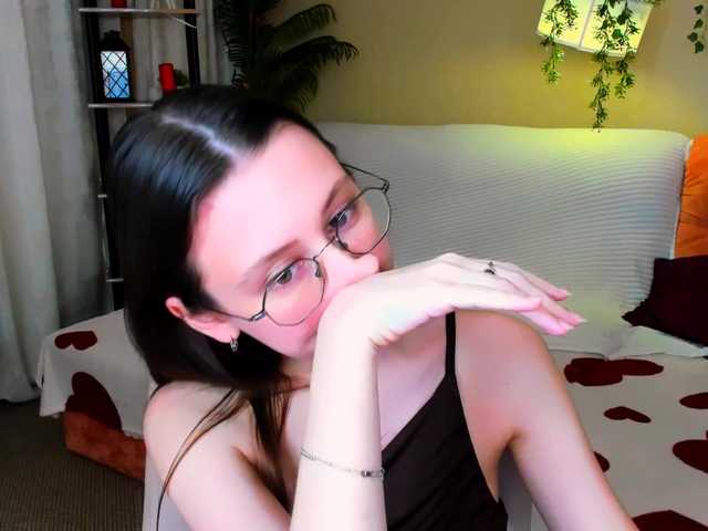 YourLovellyStory webcam