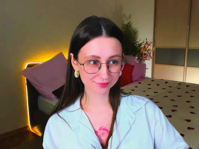 YourLovellyStory webcam