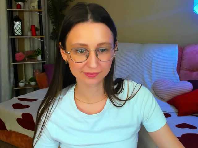 YourLovellyStory webcam