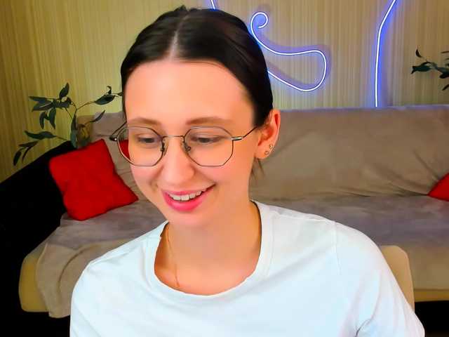 YourLovellyStory webcam