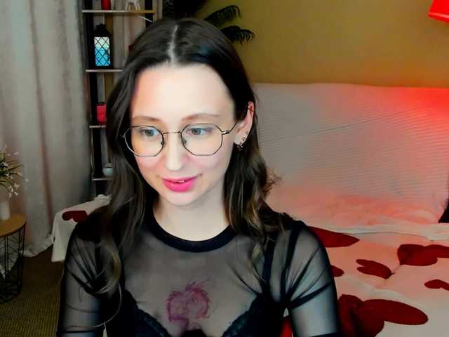 YourLovellyStory live cam on BongaCams