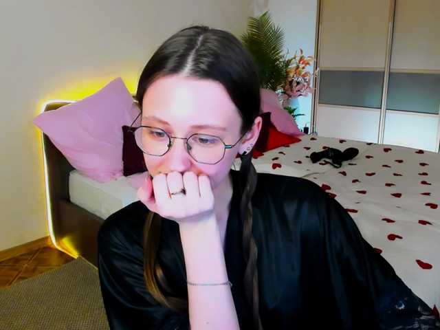 YourLovellyStory webcam